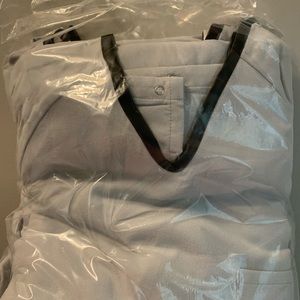 Gowns brand new used in hospitals.